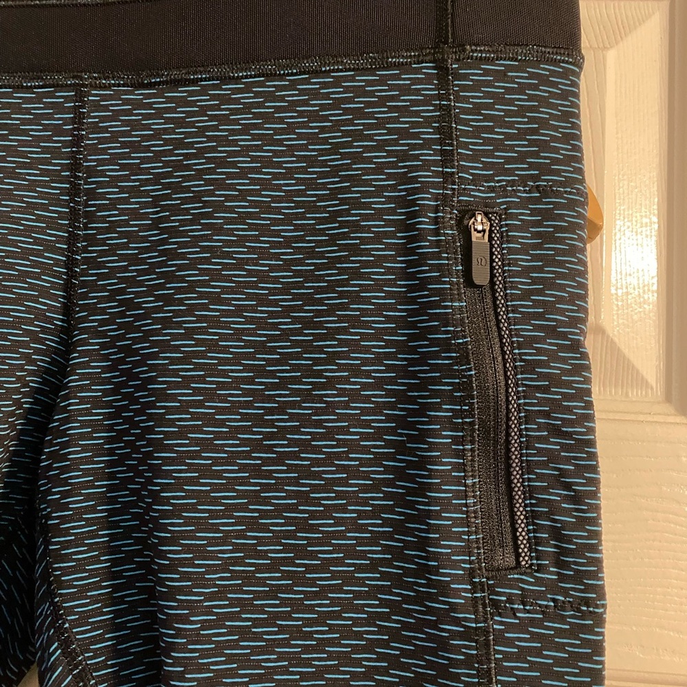 Lululemon Black and Blue Patterned Leggings size 10